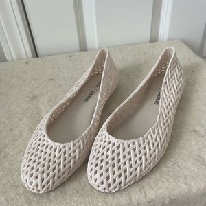 Melissa x Jason Wu Tao flat in white